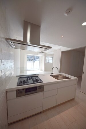 リバーレ麻布十番の物件内観写真